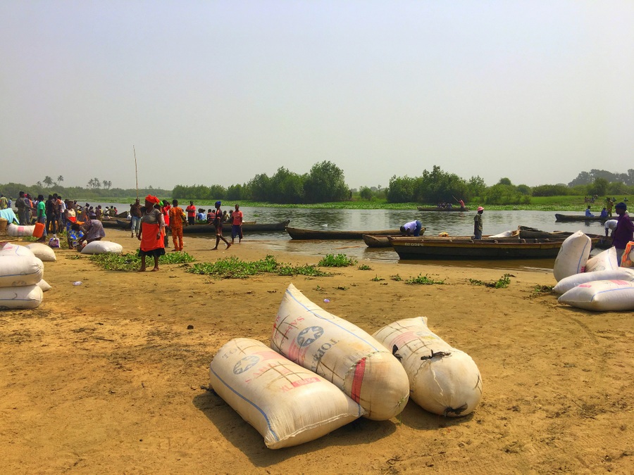 Festival Vodoo Internazionale di Ouidah in Benin fiume di confine tra togo e benin