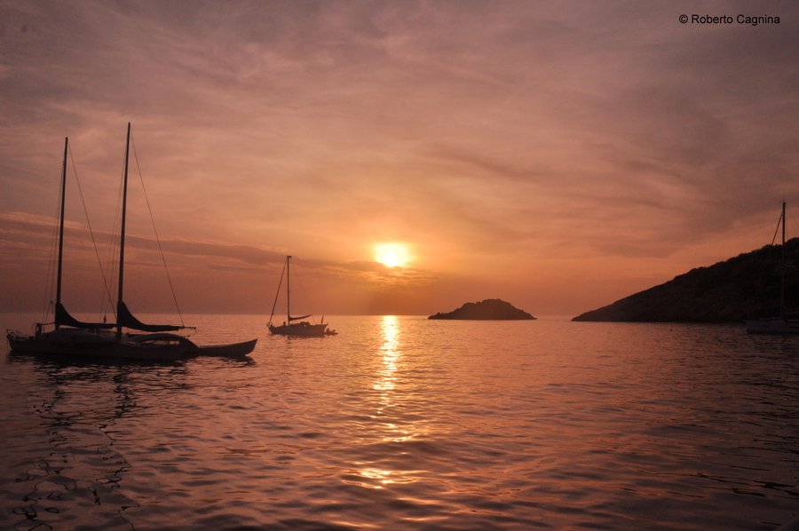 Consigli utili per organizzare un viaggio a Ibiza tramonto in barca