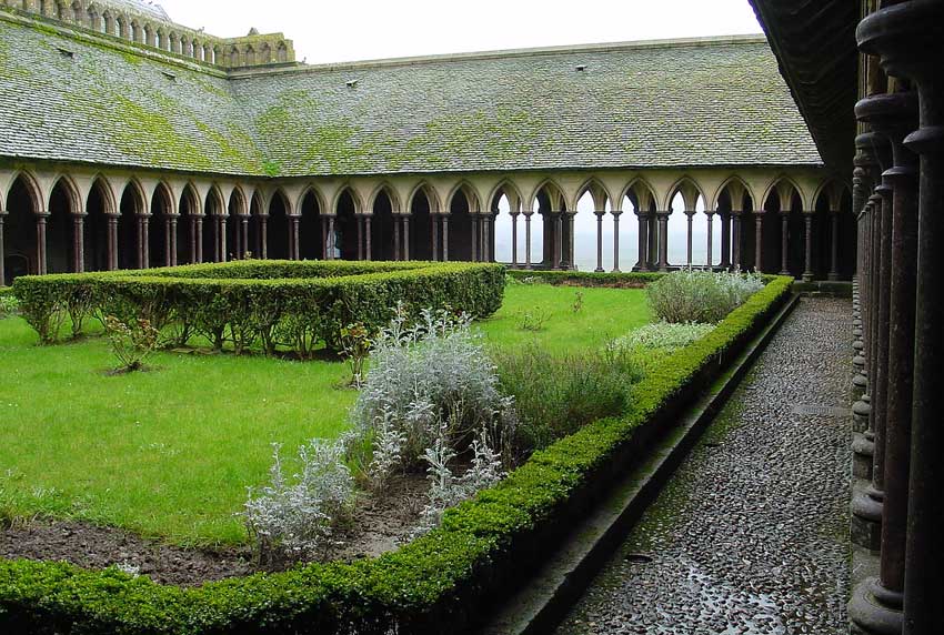 chiostro mont-saint-michel